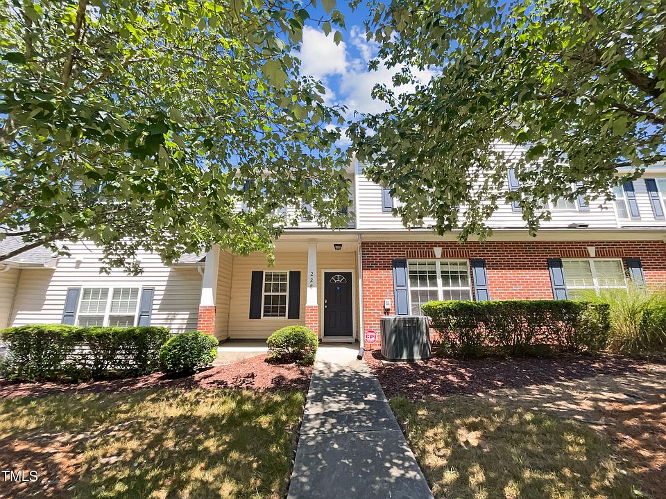 1st image of 228 Basset Hall Dr