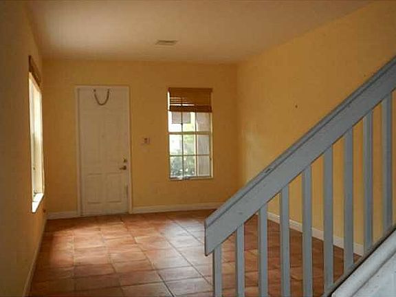 3rd image of 6984 Julia Gardens Dr