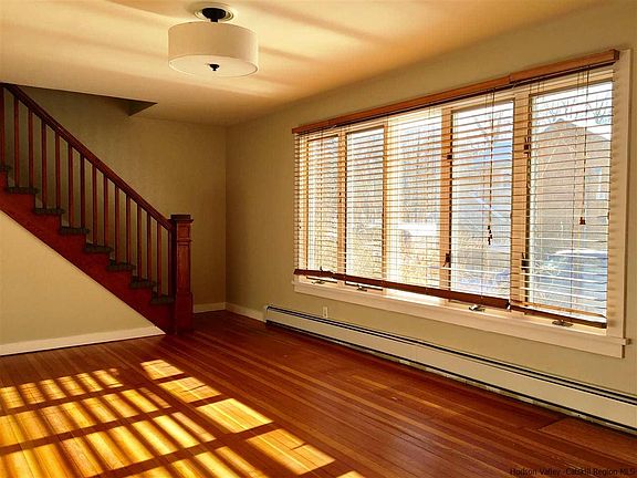 5th image of 28 Pine St
