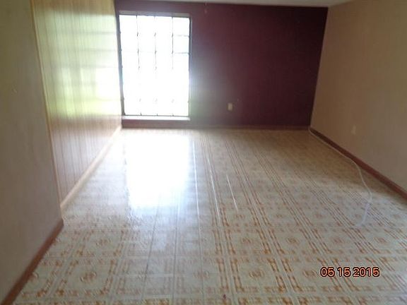 5th image of 5924 NW 39th St