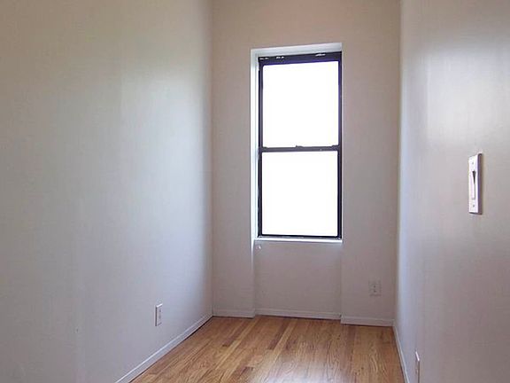 5th image of 442 W 45th St APT 5E