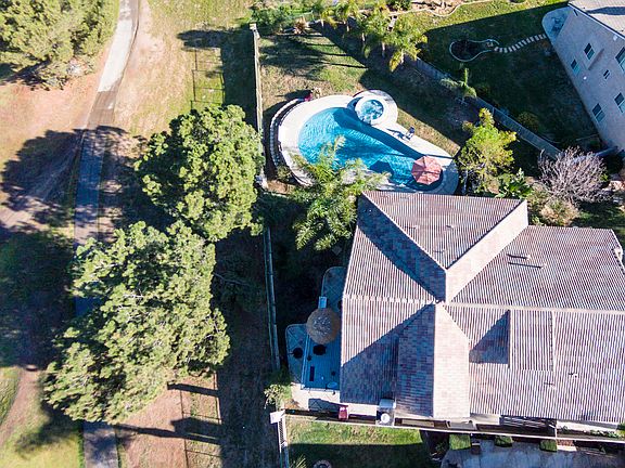 5th image of 15739 Camino Real