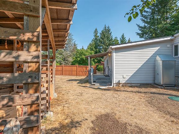 4th image of 1520 King Rd