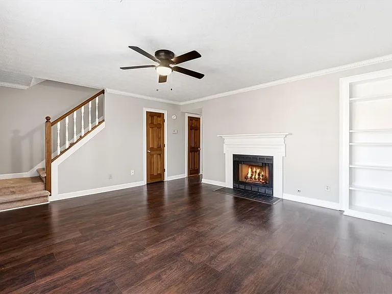 6148 Winfield Ct — Photo 3
