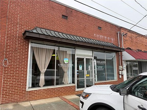 4th image of 124 S Main St