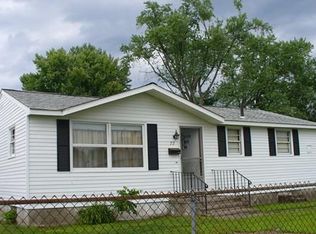 72 Artisan St, Chicopee, MA 01013
