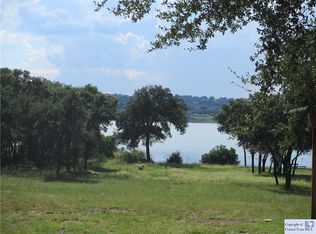 2614 Lakeshore Dr, Canyon Lake, TX 78133