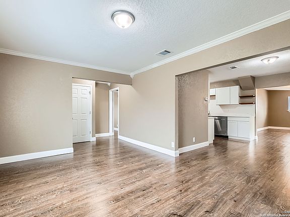 2nd image of 4614 BELINDA LEE ST