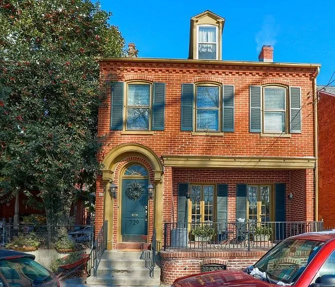 729 E Orange St — Photo 3