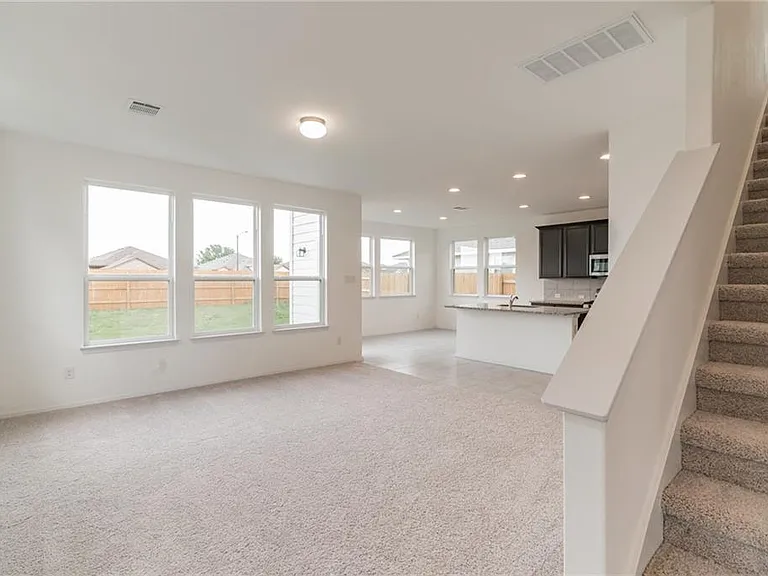 233 Trailside Ln — Photo 11