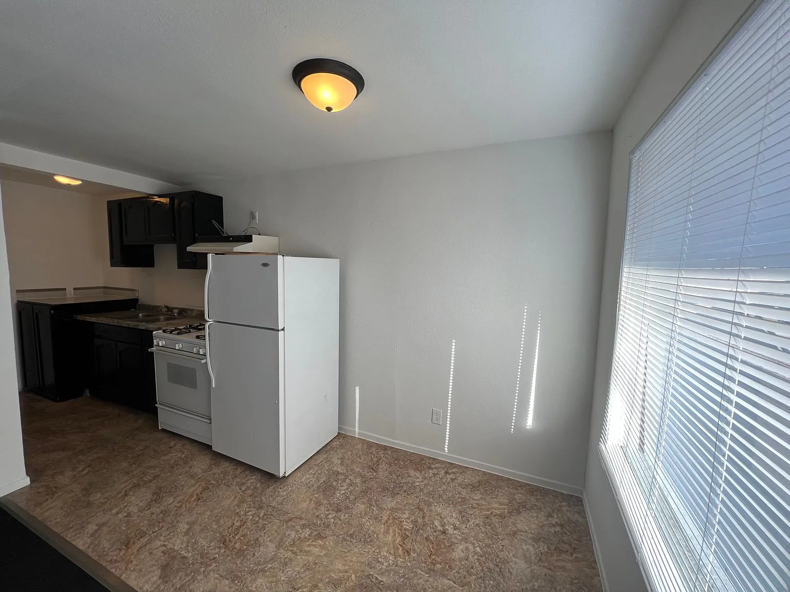 1708 Fairfield Ave — Photo 3