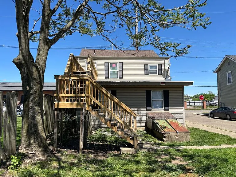 829 Maple Ave #3 — Photo 3