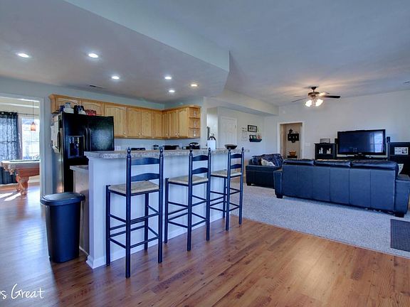 3rd image of 2809 Chateau Ct