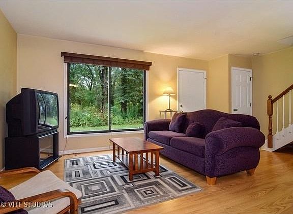 3rd image of 1808 Jamestown Cir