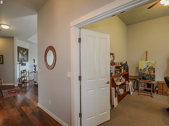 5th image of 1763 NE Rocky Dr