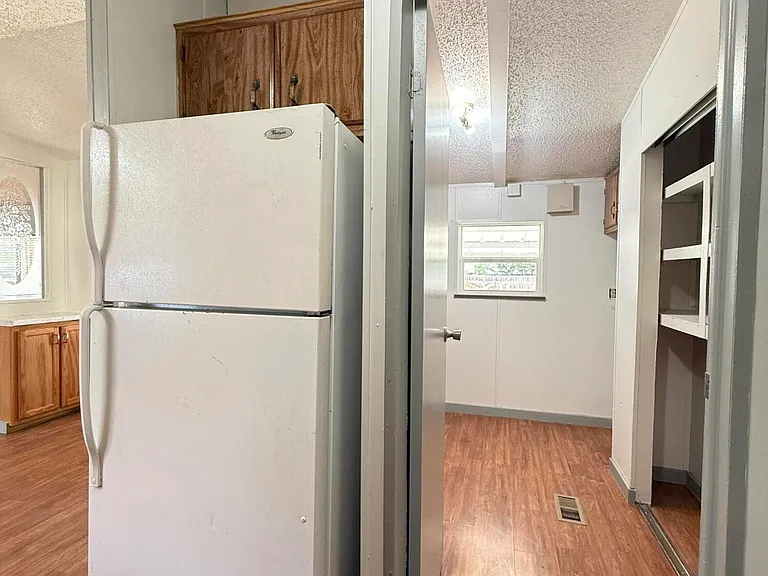 5941 Sixta Dr — Photo 23