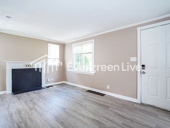 3rd image of 582 Elizabeth Ave