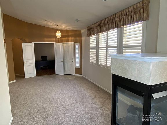 5th image of 2414 Napoli Dr
