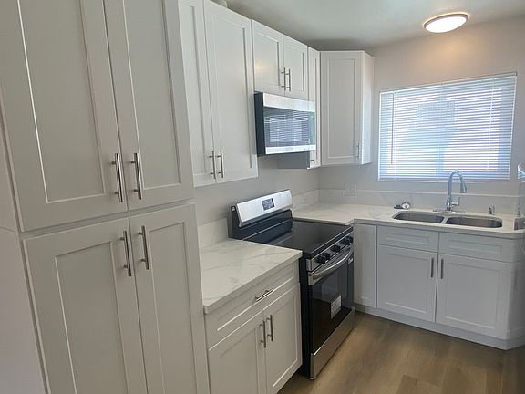 5th image of 3617 W 60th St APT 6