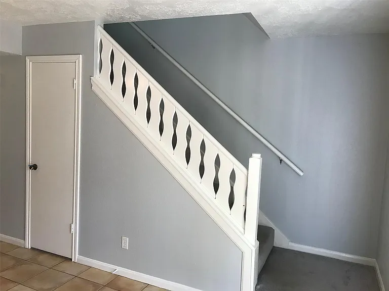 1611 Mapleton Dr — Photo 13