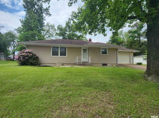 515 E Winters Ave, Du Quoin, IL 62832