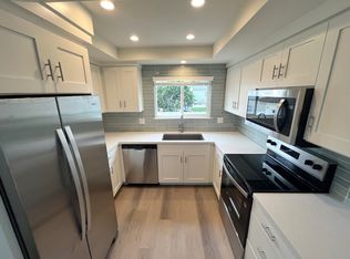 744 3rd St, Encinitas, CA 92024