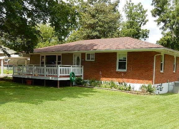 3rd image of 105 Park Ln