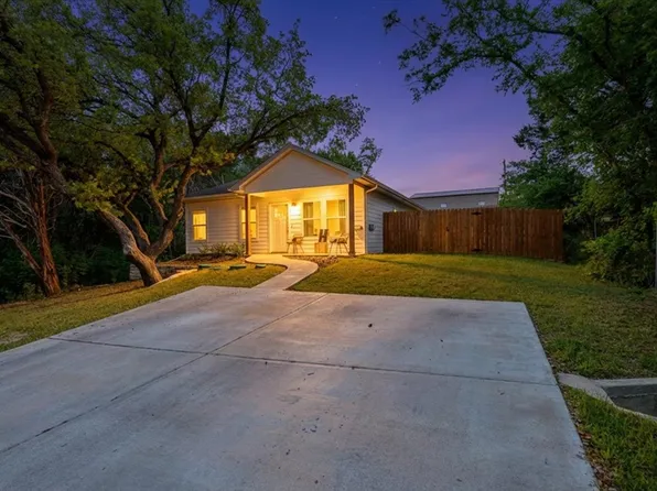 921 Indian Dr, Granbury, TX 76048