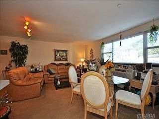 5th image of 185 W Park Ave