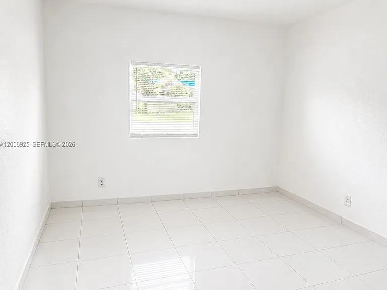 8210 SW 7th St — Photo 8