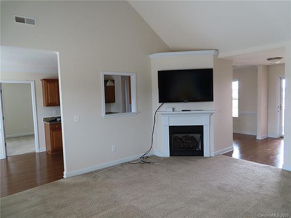 5th image of 410 Iron Club Dr #14