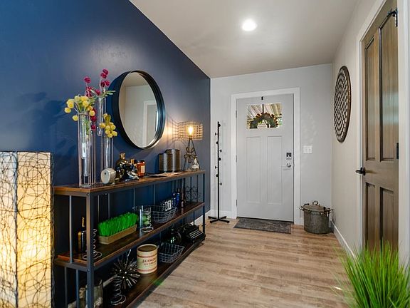 4th image of 2559 Meyer Way