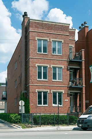 1st image of 1136 W Fullerton Ave #G