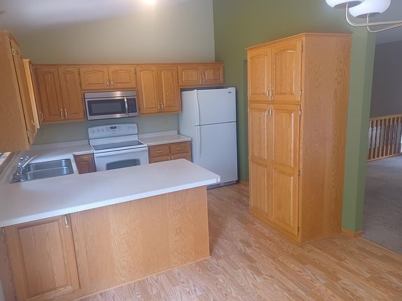 5th image of 39 Fairfield Ln