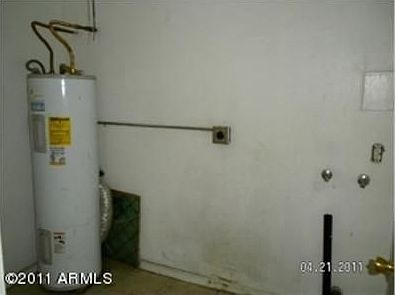 5th image of 2606 W Marshall Ave