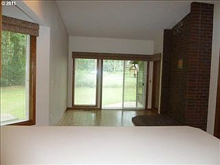 3rd image of 3615 NE 172nd Ave