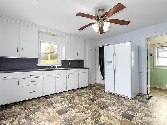 2nd image of 2088 Rawley Pike