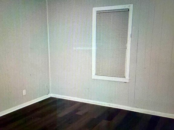 4th image of 2022 Boyle Ave