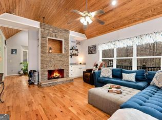 453 Ivy Hills Dr, Cleveland, GA 30528