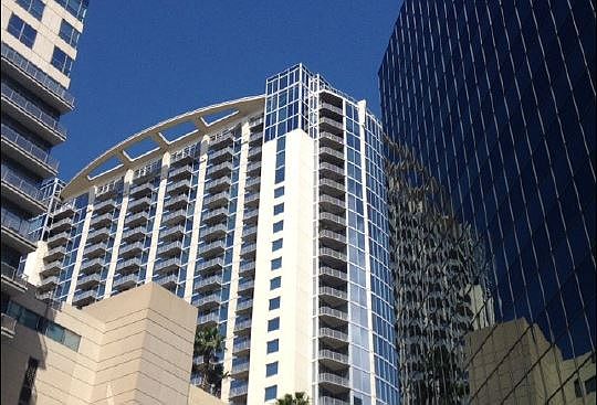 4th image of 155 Court Ave #2702