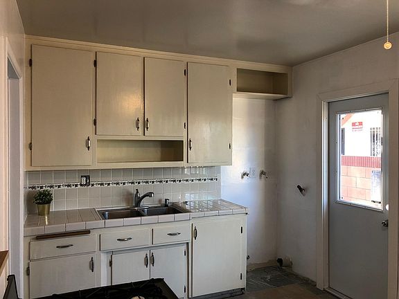4th image of 1326 N Wilmington Blvd APT A