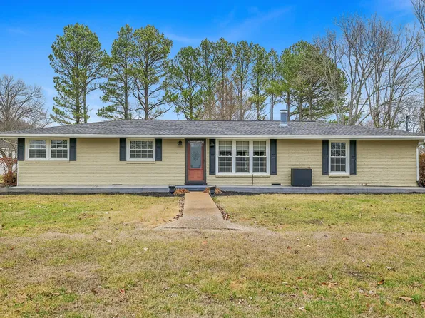 210 Eveningside Dr, Chapel Hill, TN 37034