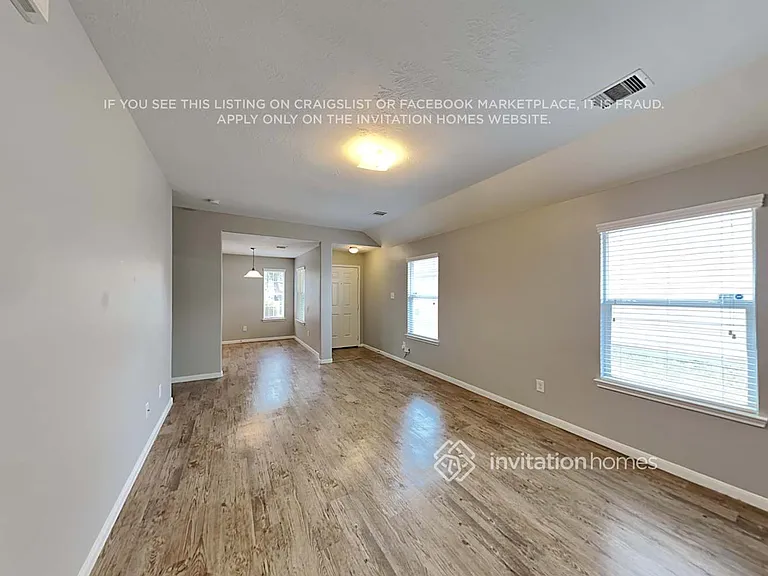 19218 Sandelford Dr — Photo 3