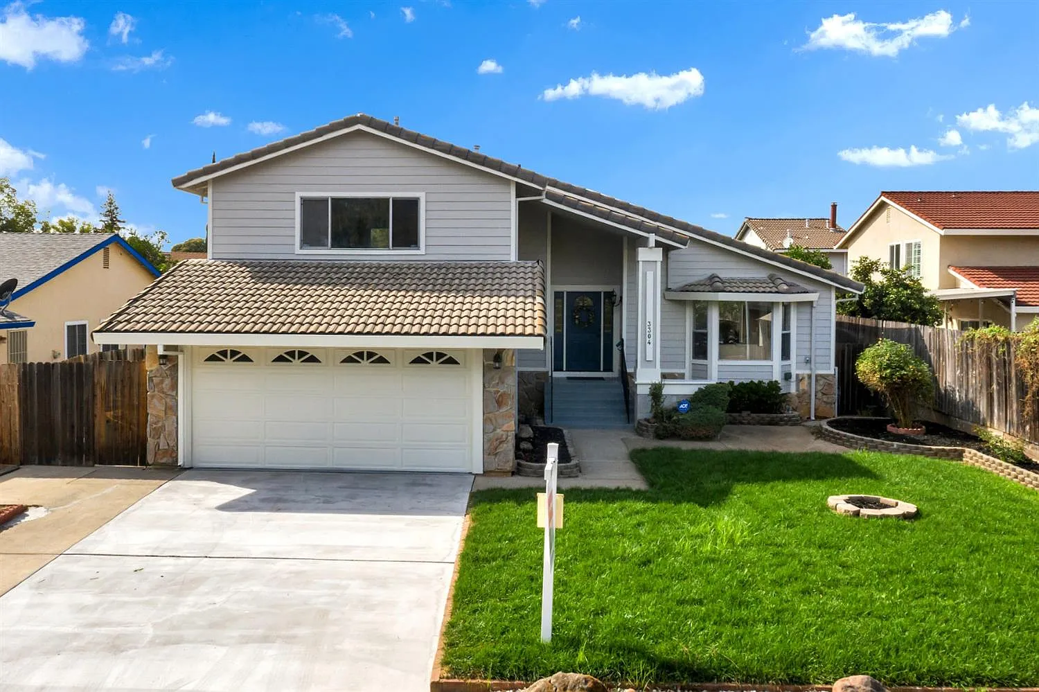 3304 Chiswell Way photo 1