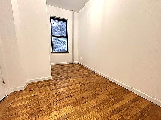 4th image of 336 E 13th St APT E3