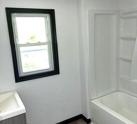 3rd image of 22 W King St #4
