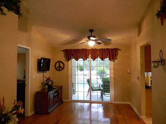 5th image of 912 Kingscote Ct