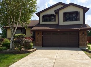 1005 Wexford Dr, Westmont, IL 60559