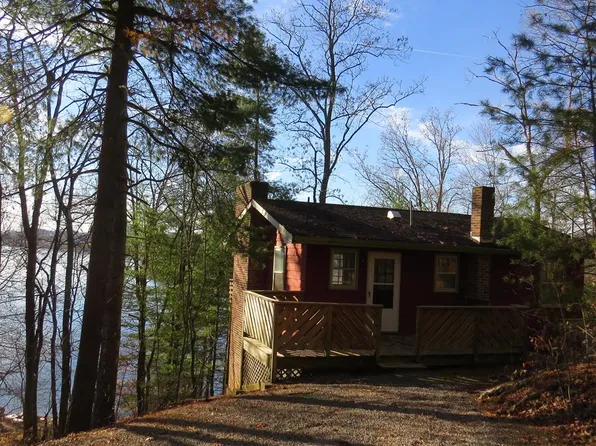 22125 Driftwood Ln, Abingdon, VA 24211