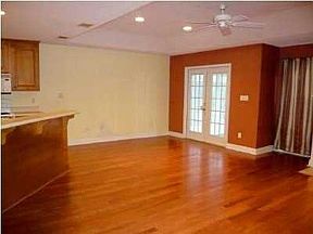 5th image of 176 Wood Dr